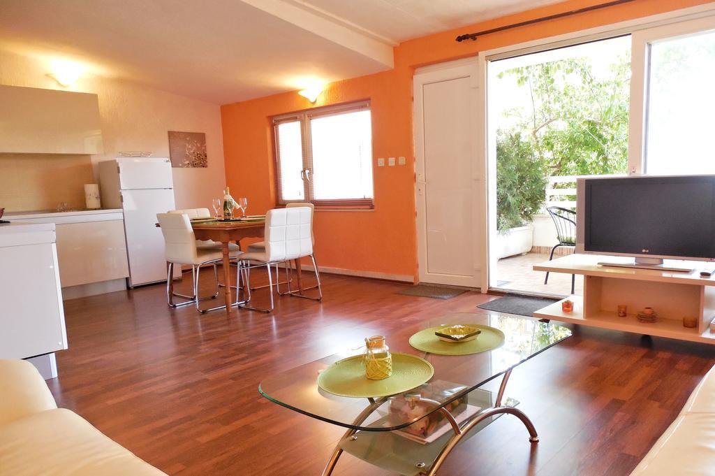 Orange Bamboo Suite Split Exterior foto